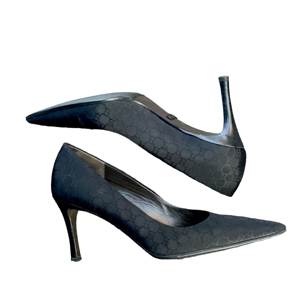 GUCCI Signature GG Monogram Heels. Pointed toe. Sip on Pumps. Black. Size 4.5.